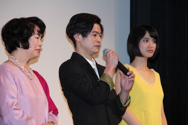 常盤貴子、ガッツポーズ！映画『野のなななのか』完成披露試写会フォトギャラリー（10枚目）