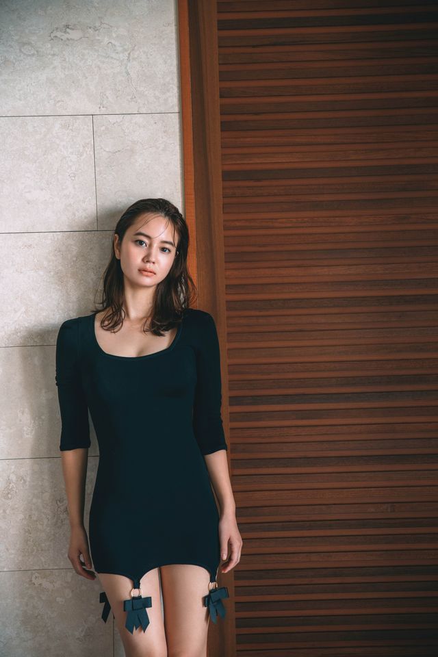 堀北真希の妹・NANAMI、初写真集を発売（3枚目）