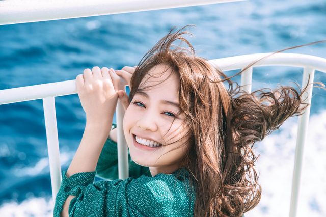 堀北真希の妹・NANAMI、初写真集を発売（4枚目）