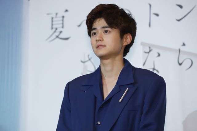 鈴鹿央士＆飯豊まりえ、笑顔で登場！『夏へのトンネル、さよならの出口』完成披露（5枚目）