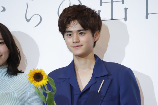 鈴鹿央士＆飯豊まりえ、笑顔で登場！『夏へのトンネル、さよならの出口』完成披露（14枚目）