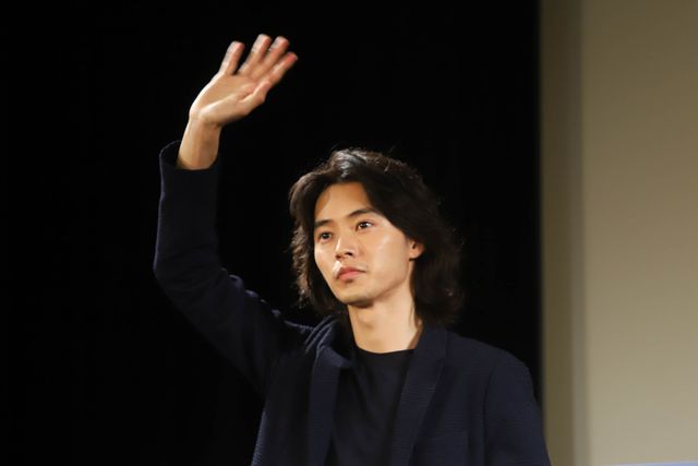 山崎賢人＆行定勲監督が登場！『劇場』初日リモート舞台あいさつ（2枚目）