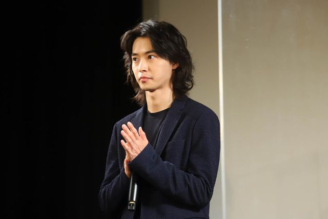 山崎賢人＆行定勲監督が登場！『劇場』初日リモート舞台あいさつ（7枚目）