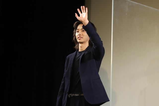 山崎賢人＆行定勲監督が登場！『劇場』初日リモート舞台あいさつ（8枚目）