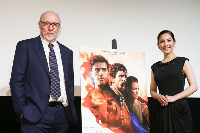 サヘル・ローズが花束プレゼント！ホテル・ルワンダ監督最新作『THE PROMISE／君への誓い』来日プレミア（2枚目）