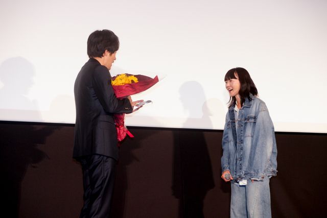 松山ケンイチがサプライズ登場！ペ・ドゥナ、前田亜季、香椎由宇、関根史織が20年ぶり集結『リンダ リンダ リンダ 4K』公開前夜祭舞台挨拶（23枚目）