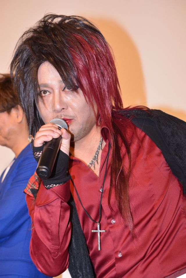 マキタスポーツ、ちびっ子たちの前にさっそうと登場『映画かいけつゾロリ　うちゅうの勇者たち』初日舞台あいさつフォトギャラリー（10枚目）