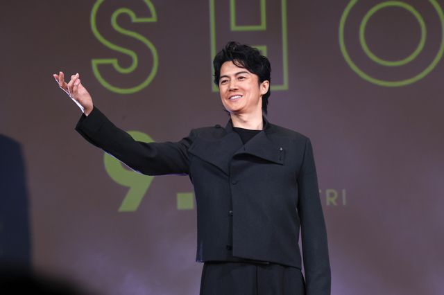 福山雅治＆有村架純が登場！映画『ブラック・ショーマン』完成報告会：フォトギャラリー