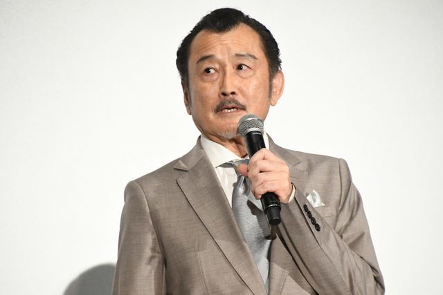 出産後の美しい佐久間由衣！吉田鋼太郎、木南晴夏、武田玲奈、MEGUMIら『映画　おいハンサム!!』伊藤家大集合（10枚目）