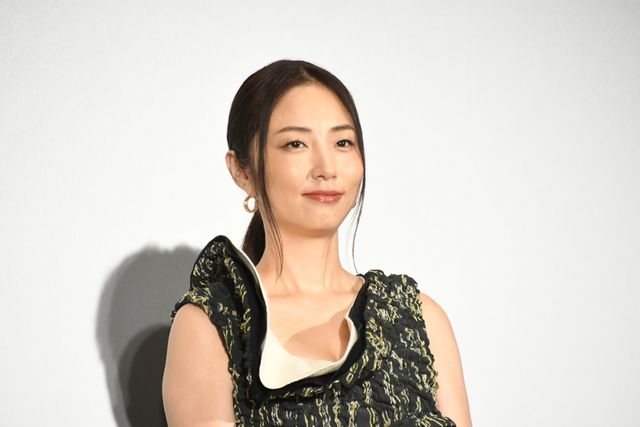 出産後の美しい佐久間由衣！吉田鋼太郎、木南晴夏、武田玲奈、MEGUMIら『映画　おいハンサム!!』伊藤家大集合（15枚目）