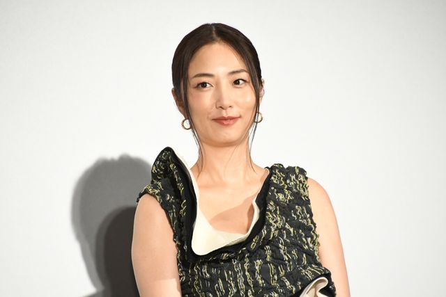 出産後の美しい佐久間由衣！吉田鋼太郎、木南晴夏、武田玲奈、MEGUMIら『映画　おいハンサム!!』伊藤家大集合（24枚目）