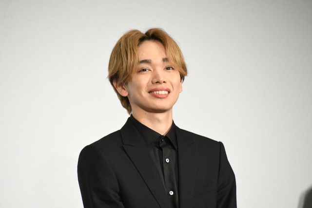 出産後の美しい佐久間由衣！吉田鋼太郎、木南晴夏、武田玲奈、MEGUMIら『映画　おいハンサム!!』伊藤家大集合（28枚目）