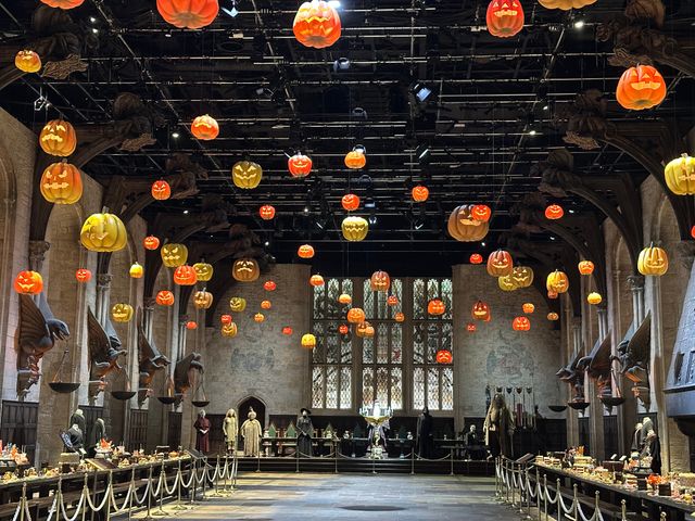 ハロウィーン仕様の大広間！スタジオツアー東京の特別企画「闇の魔術ハロウィーン」内覧会（13枚目）