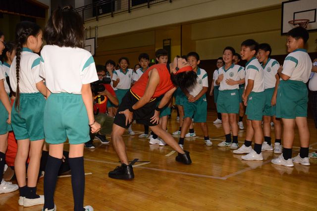 サンシャイン池崎登場！『インクレディブル・ファミリー』“インクレ・ヒーロー・ダンス”特別授業（4枚目）