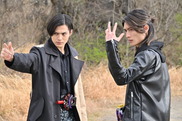 英寿に接触するウィン…「仮面ライダーギーツ」第36話「慕情IV：かりそめの共闘」（2枚目）