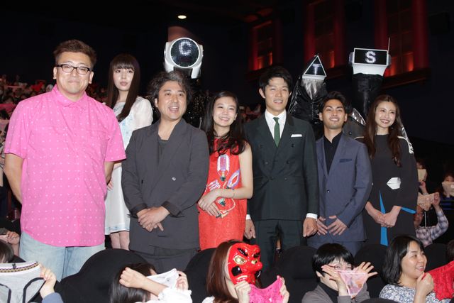 フォォォォォォォォォーーー！『HK／変態仮面』初日舞台あいさつフォトギャラリー：フォトギャラリー