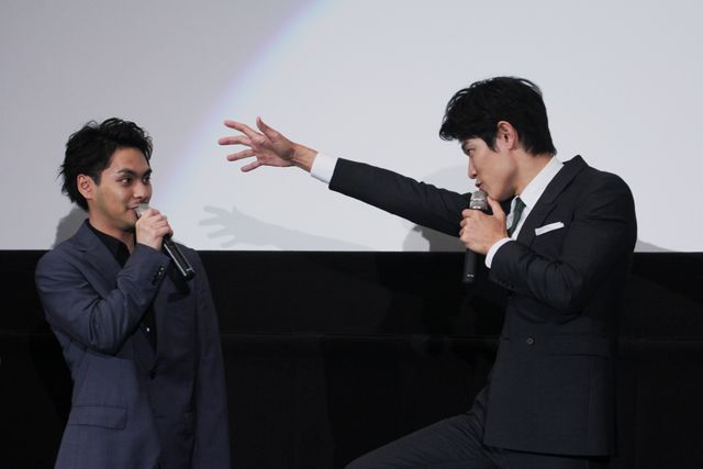 フォォォォォォォォォーーー！『HK／変態仮面』初日舞台あいさつフォトギャラリー（10枚目）