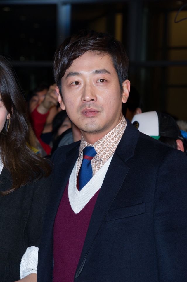 SUPER JUNIOR、イ・ビョンホン、2NE1　映画祭を彷彿させる『ベルリン』のレッドカーペットイベントに参加＜韓国JPICTURES＞（5枚目）