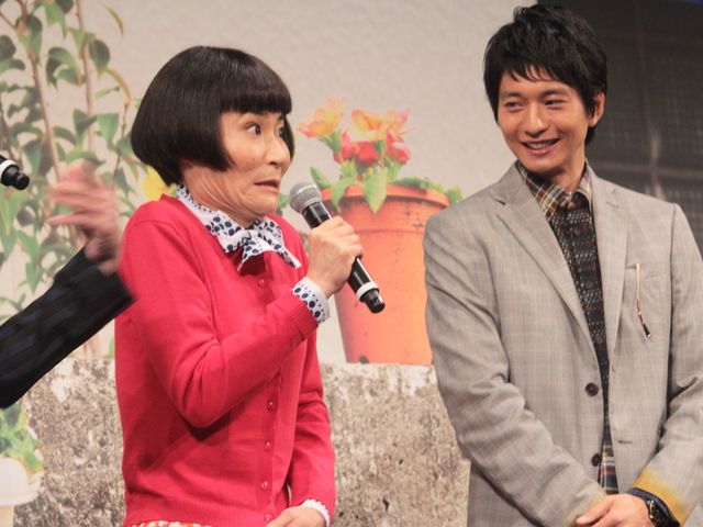 向井理と片桐はいりの掛け合い必見！映画『小野寺の弟・小野寺の姉』完成披露舞台あいさつ写真ギャラリー（5枚目）