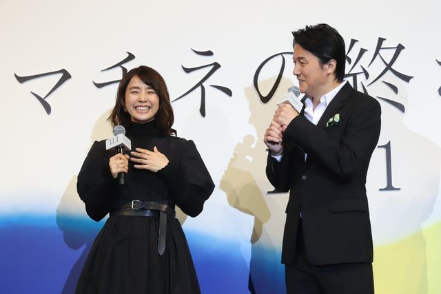 福山雅治＆石田ゆり子、黒スーツ＆ドレスの美麗ショット（3枚目）