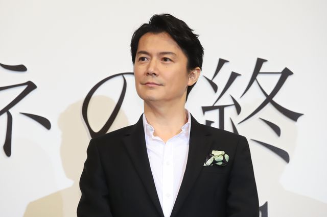 福山雅治＆石田ゆり子、黒スーツ＆ドレスの美麗ショット（7枚目）