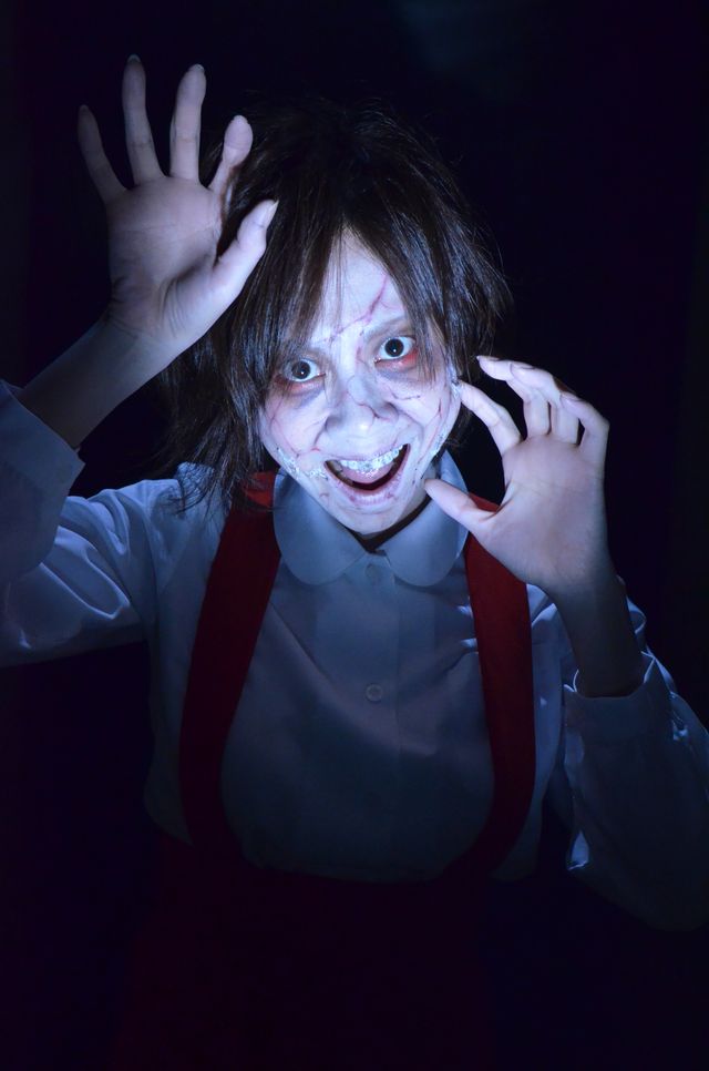 怖いけど気になる……高橋真麻のトイレの花子さん姿！フォトギャラリー（12枚目）