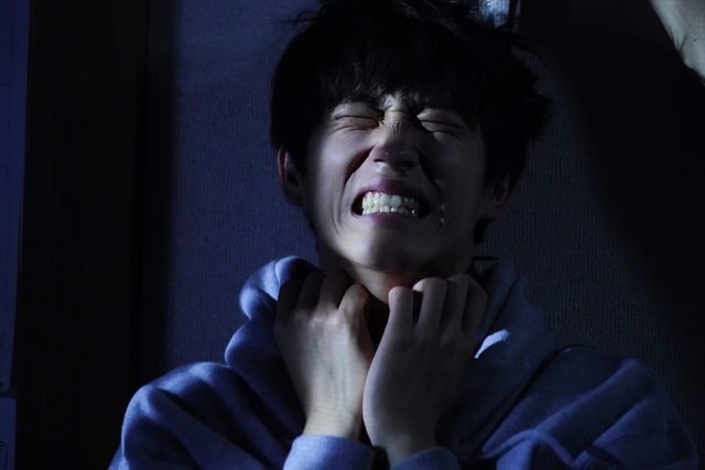 “まいんちゃん”福原遥、美しき殺人鬼に！映画『羊とオオカミの恋と殺人』衝撃カット（3枚目）