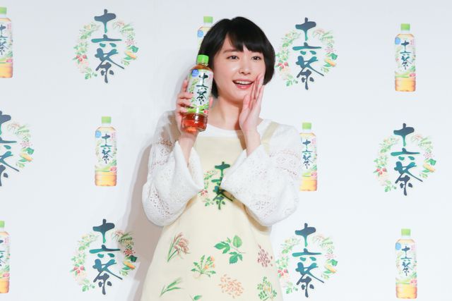 ガッキー、十六茶CM新セリフに大テレ！フォトギャラリー（4枚目）