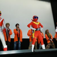 フォトギャラリー ジュウオウジャーvsニンニンジャー アカレンジャー スペードエース レッドファルコンも登壇 フォトギャラリー シネマトゥデイ