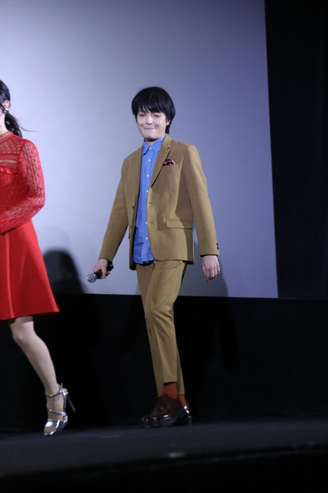 女優陣は美しいドレス姿で登壇！映画『愛の病』初日舞台あいさつ（3枚目）