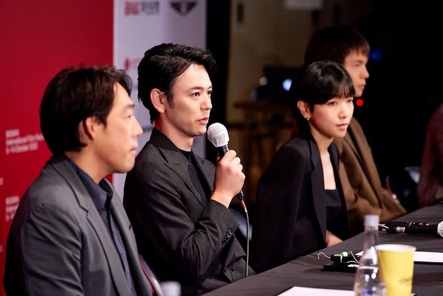 妻夫木聡×安藤サクラ×窪田正孝、釜山国際映画祭クロージングセレモニーに登壇（2枚目）