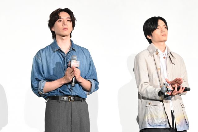 櫻坂46・山崎天、誕生日サプライズに歓喜！『我々は宇宙人』初日舞台あいさつ（3枚目）