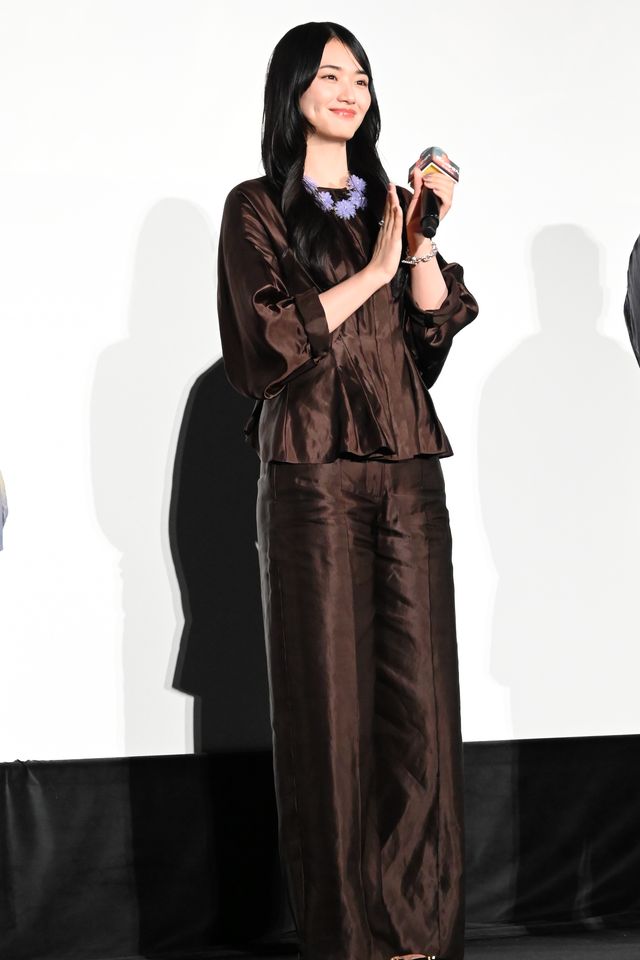 櫻坂46・山崎天、誕生日サプライズに歓喜！『我々は宇宙人』初日舞台あいさつ（8枚目）