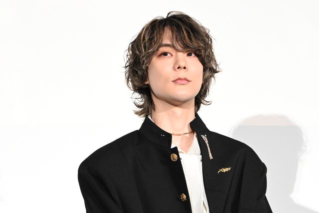 櫻坂46・山崎天、誕生日サプライズに歓喜！『我々は宇宙人』初日舞台あいさつ（12枚目）