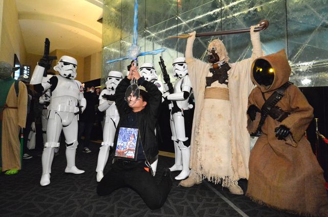 『スター・ウォーズ』美しいコスプレイヤーさんも祝福！『ローグ・ワン』カウントダウンフォトギャラリー：フォトギャラリー