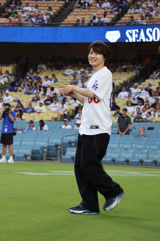 【13枚】神木隆之介、ゴジラと一緒にドジャース『ゴジラ-0.0』ナイト登場！（8枚目）