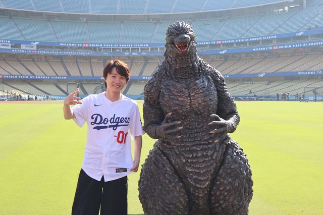 【13枚】神木隆之介、ゴジラと一緒にドジャース『ゴジラ-0.0』ナイト登場！（10枚目）