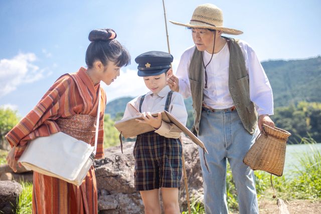 清（二宮和也）や登美子（松嶋菜々子）らの輝く笑顔…朝ドラ「あんぱん」第2回（5枚目）