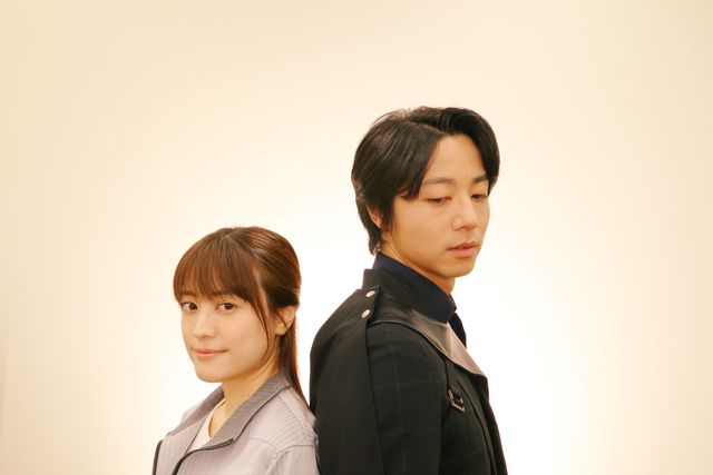 Vシネ『仮面ライダーガッチャード』幸せいっぱい！ミナト＆鏡花の撮り下ろし2ショット（6枚目）