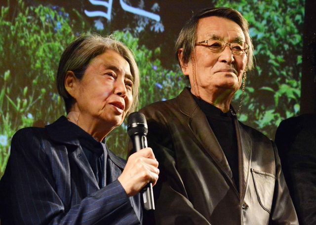 おでこを打って首を痛め、お辞儀ができない状態だという樹木希林ら『モリのいる場所』完成披露試写会【写真15枚】（4枚目）