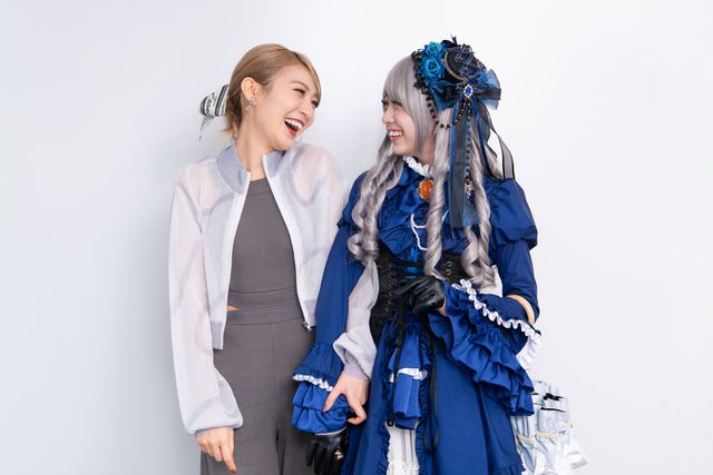 宮部のぞみ＆鎌田英怜奈、笑顔まぶしい2ショット！Vシネクスト『仮面ライダーガヴ』撮り下ろし写真（5枚目）