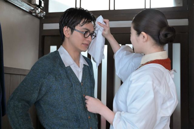 ずぶ濡れの嵩（北村匠海）…「あんぱん」第18週「ふたりしてあるく 今がしあわせ」第89回：フォトギャラリー