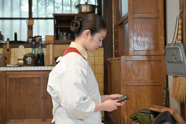 ずぶ濡れの嵩（北村匠海）…「あんぱん」第18週「ふたりしてあるく 今がしあわせ」第89回（5枚目）