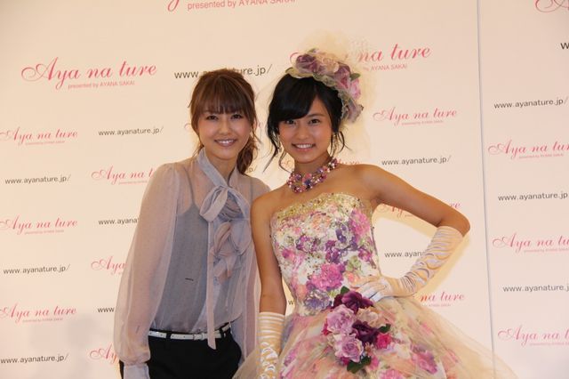 小島瑠璃子＆酒井彩名フォトギャラリー　ウエディングドレスもたっぷり！：フォトギャラリー