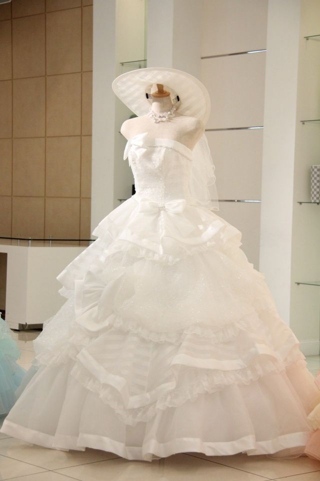 小島瑠璃子＆酒井彩名フォトギャラリー　ウエディングドレスもたっぷり！（15枚目）