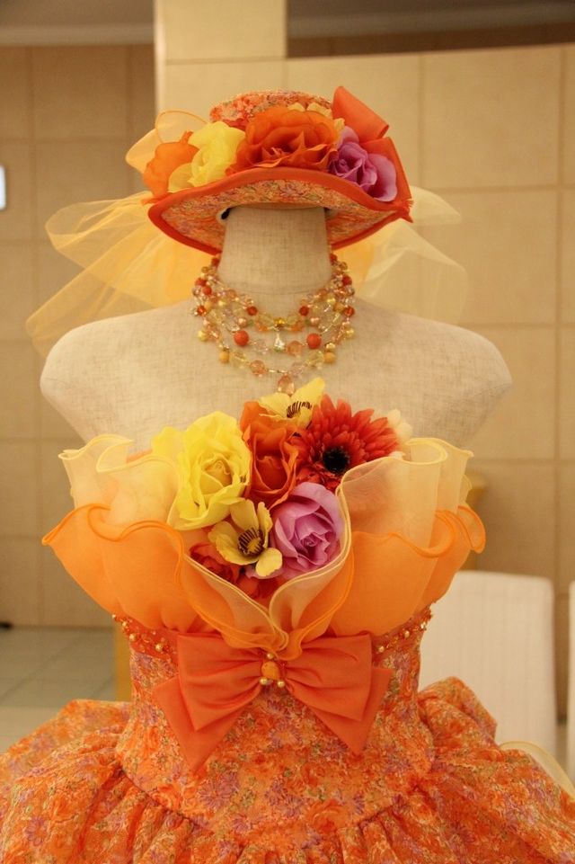 小島瑠璃子＆酒井彩名フォトギャラリー　ウエディングドレスもたっぷり！（18枚目）