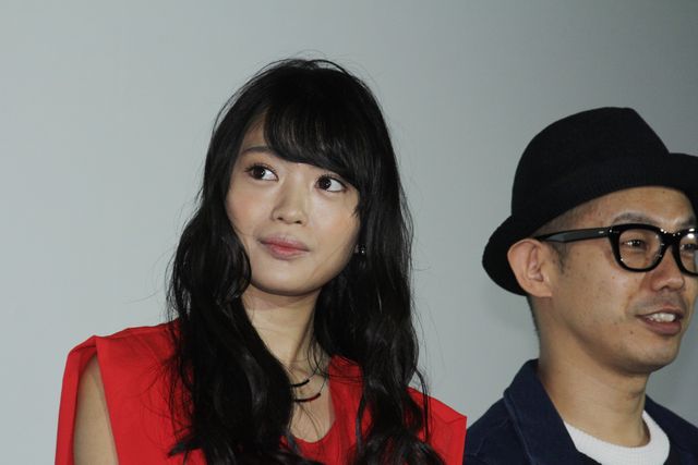 トリンドル玲奈、橋本マナミ、北原里英ら美女集結！蛭子能収主演『任侠野郎』の初日舞台あいさつフォトギャラリー（4枚目）