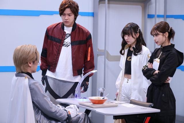 キキコト、怪盗フェイドを逮捕！「超宇宙刑事ギャバン インフィニティ」第17話場面写真：フォトギャラリー