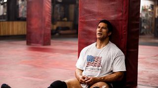 ドウェイン・ジョンソン主演、伝説の格闘家の知られざる軌跡を描く『スマッシング・マシーン』5月15日公開決定、特報映像公開