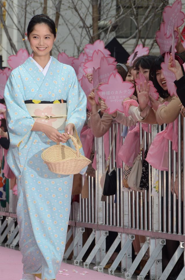 日本橋が桜色に！映画『神様のカルテ2』桜カーペットセレモニー（2枚目）